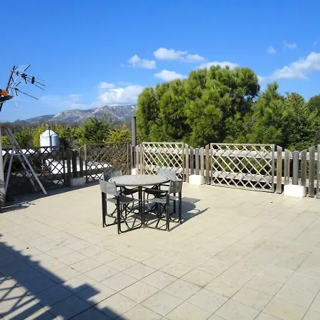 Bastide Ecurie Massilia Guest house Aubagne