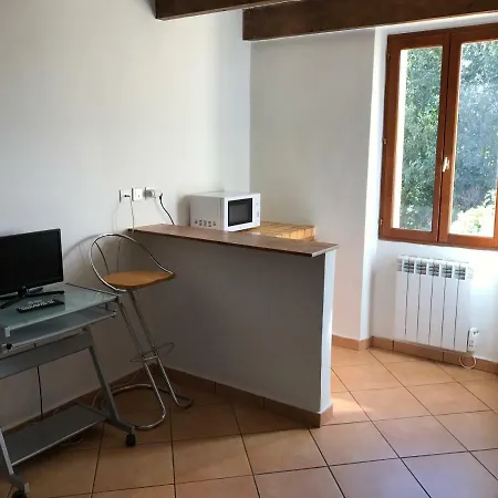 Bastide Ecurie Massilia 2* Aubagne